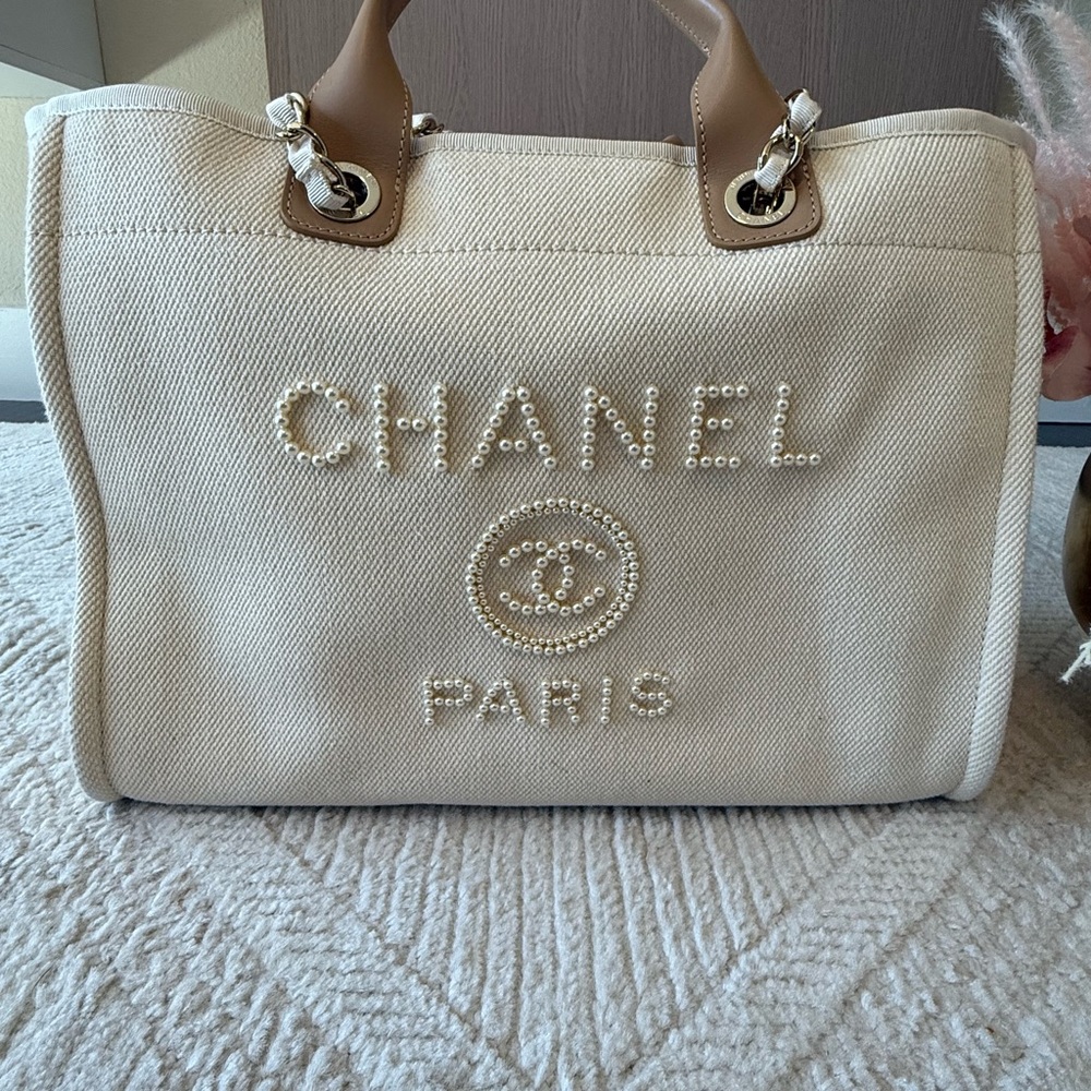 CHANEL Ivory Deauville